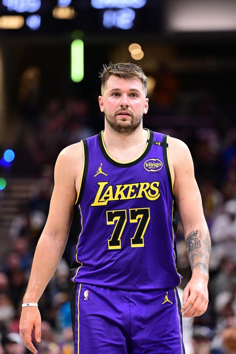 开云-包含纽约尼克斯赛后遗憾出局，志在NBA总决赛名次提升，球迷炸锅，球队文化再被提及的词条